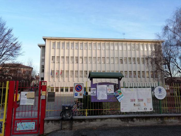 In foto, la scuola primaria Papa Giovanni XXIII