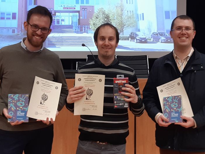 Marco Rinaldi, docente del "Denina Pellico Rivoira" si è classificato ai giochi matematici Marco Rinaldi, docente del "Denina Pellico Rivoira" si è classificato ai giochi matematici