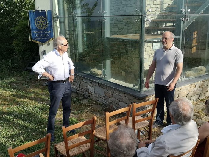 Beppe Fenoglio e i sentieri partigiani: iniziativa del neo presidente del Rotary Club di Alba Beppe Fenoglio e i sentieri partigiani: iniziativa del neo presidente del Rotary Club di Alba