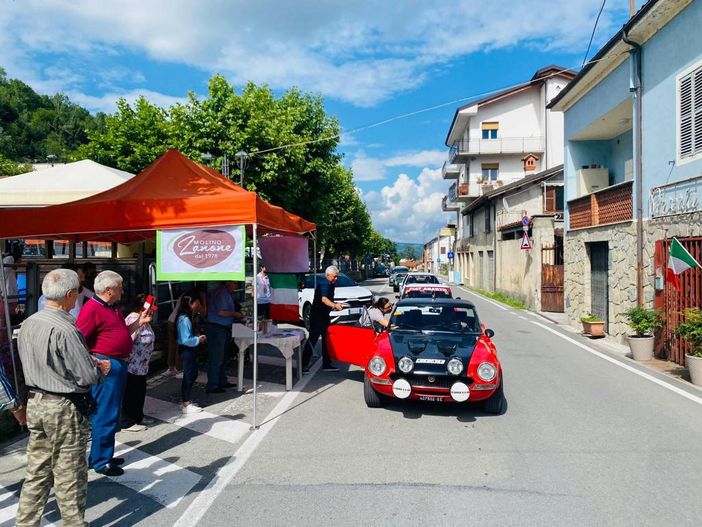 A San Michele il passaggio delle auto storiche del 1° meeting Terre del Sangiacomo