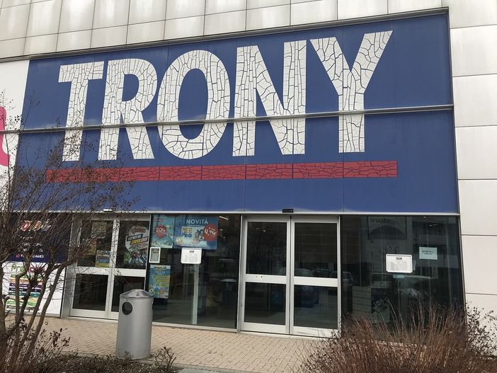 "Chiude la Trony di Madonna dell'Olmo, ma del mio pc in assistenza non ho più notizie" "Chiude la Trony di Madonna dell'Olmo, ma del mio pc in assistenza non ho più notizie"