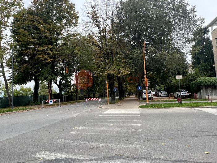 Lavori in corso Francia: riapre temporaneamente il viale Angeli Lavori in corso Francia: riapre temporaneamente il viale Angeli