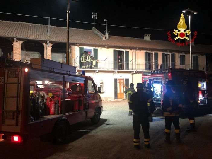 Fuga di gas ed esplosione in strada Canavere a Savigliano: due persone ferite Fuga di gas ed esplosione in strada Canavere a Savigliano: due persone ferite