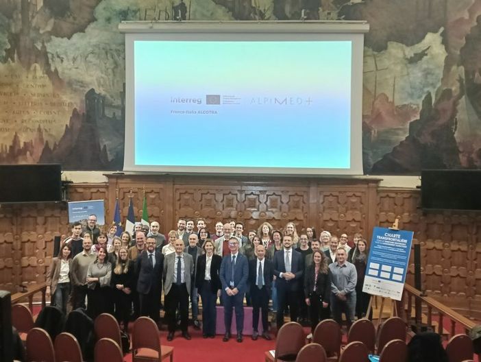 I partecipanti alla prima Assemblea Transfrontaliera del Piter Alpimed, tra cui il consigliere Dovetta