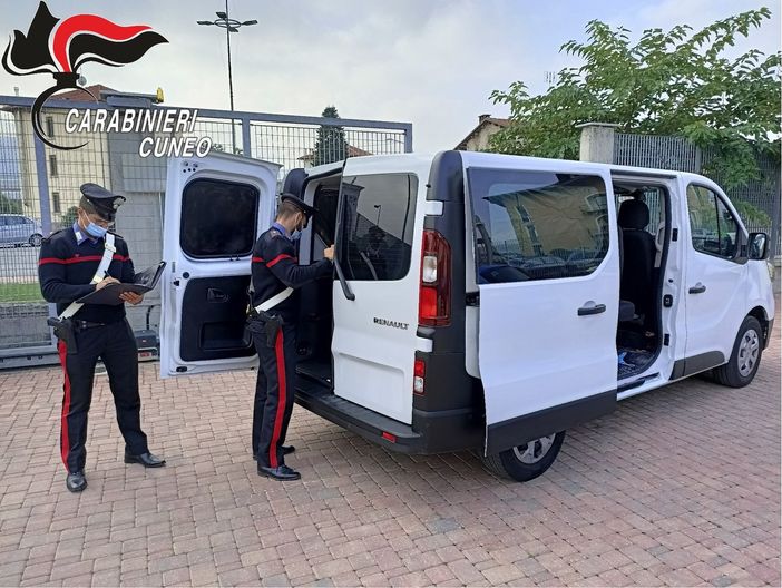 Il colle della Maddalena via di fuga verso la Spagna: fermato un furgone con 9 clandestini e arrestati tre passeur