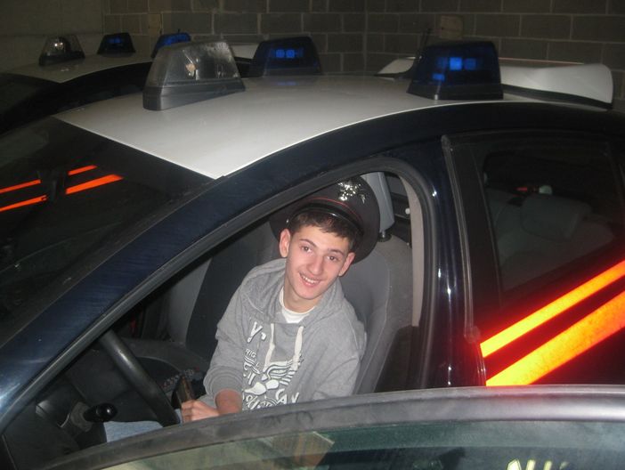Carabiniere per un giorno: il diciottesimo compleanno di Robert Carabiniere per un giorno: il diciottesimo compleanno di Robert