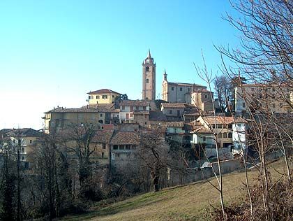 Monforte d'Alba: 3^ edizione per la passeggiata alla scoperta dei mughetti del Colonnello Martina