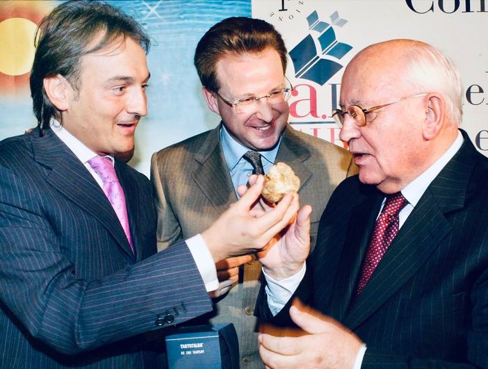L’addio a Gorbaciov: il ricordo del governatore Alberto Cirio
