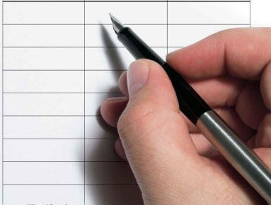 Propone una petizione online per sostenere il pensionato denunciato dai Vigili