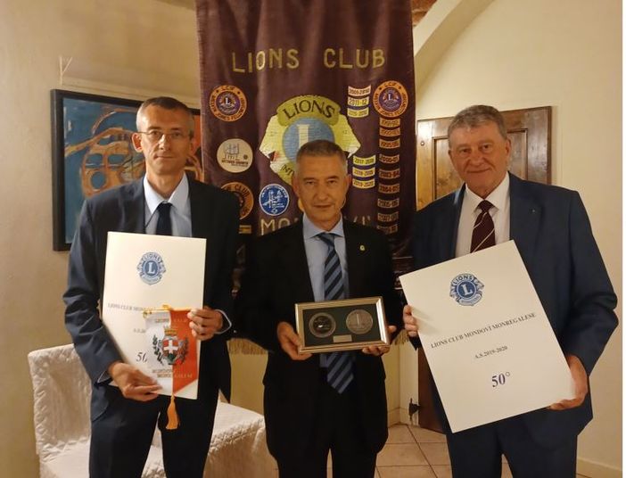 Lions Club Mondovì Monregalese dona nuove divise  al gruppo di protezione civile ANA di Mondovì
