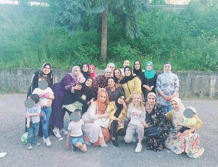 La scuola dell'infanzia di San Michele saluta l'anno scolastico con una cena multiculturale ed un pensiero per i nonni della casa di riposo La scuola dell'infanzia di San Michele saluta l'anno scolastico con una cena multiculturale ed un pensiero per i nonni della casa di riposo