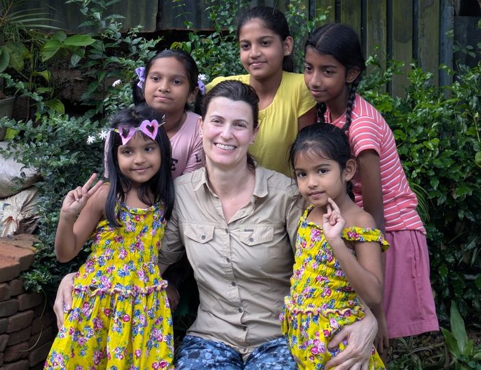 Viaggio tra umanità e paesaggi: Elisa Pira racconta ad Alba la sua esperienza dall'India allo Sri Lanka Viaggio tra umanità e paesaggi: Elisa Pira racconta ad Alba la sua esperienza dall'India allo Sri Lanka