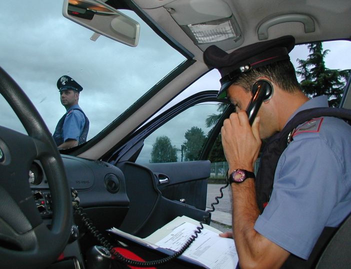 Taccheggio nei centri commerciali: ad Alba i ladri sono bloccati con la refurtiva