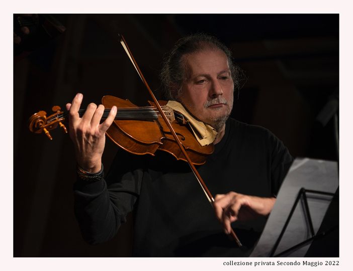 Domenica 17 alle 16 la Certosa di Pesio ospita il Voxonus Festival con le Suites di J. S. Bach eseguite alla viola da Claudio Gilio Domenica 17 alle 16 la Certosa di Pesio ospita il Voxonus Festival con le Suites di J. S. Bach eseguite alla viola da Claudio Gilio