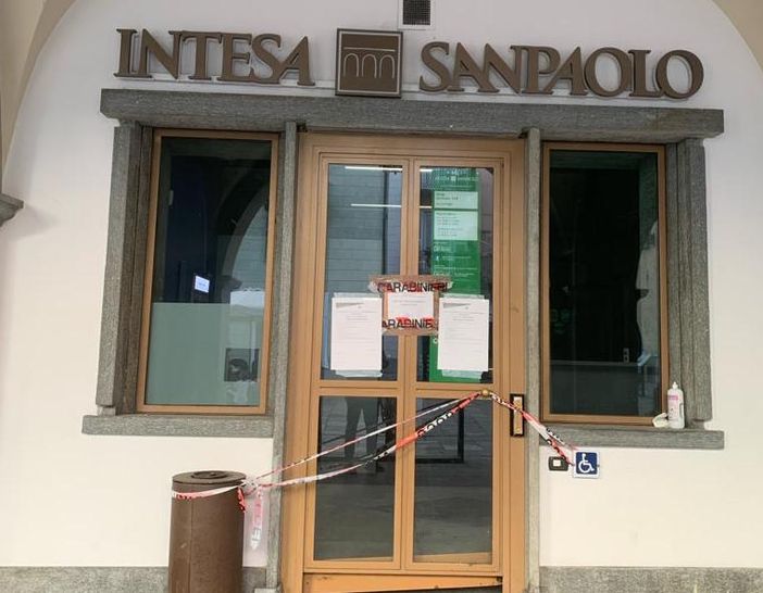 La filiale di Intesa Sanpaolo di via Roma a Cuneo rimarrà chiusa almeno fino a fine anno