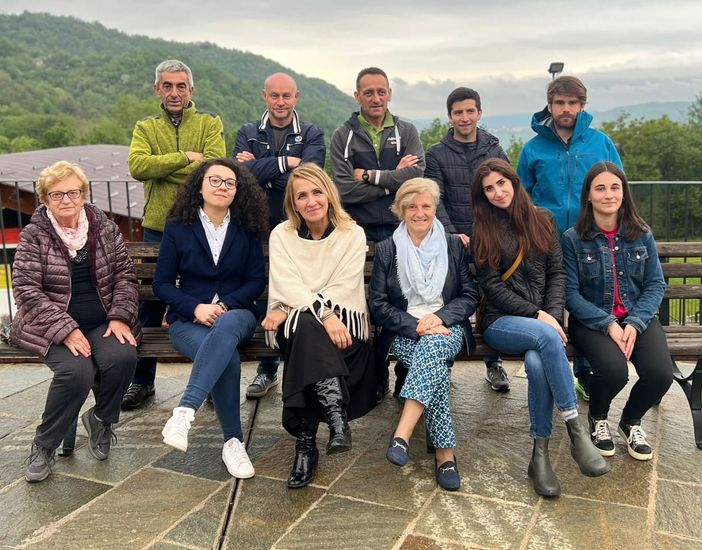 Romana Daniello nuovo sindaco di Viola: "Lavoreremo insieme per il nostro paese" Romana Daniello nuovo sindaco di Viola: "Lavoreremo insieme per il nostro paese"