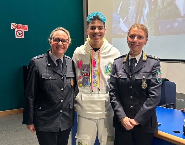 Bra, l'Istituto Guala apre il tour 2026 di Frio: 600 studenti a confronto su bullismo