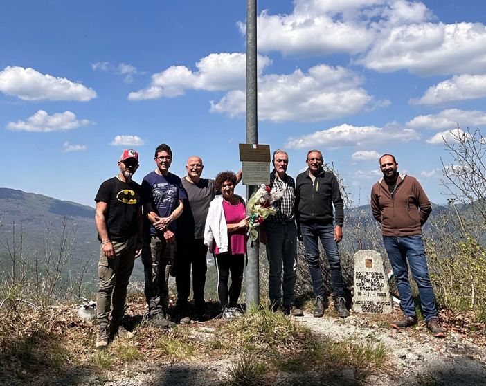 Garessio, sul monte Galero una targa per ricordare Piero Giraldo, morto nel '93 con Paolo Ercolani, in un tragico incidente aereo