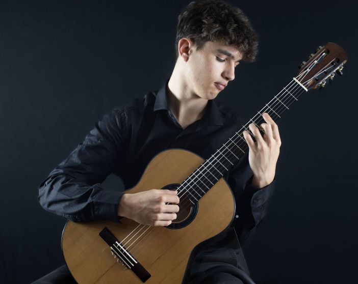 Al castello di Saliceto visite guidate e musica classica con Nicolò Bertano Al castello di Saliceto visite guidate e musica classica con Nicolò Bertano