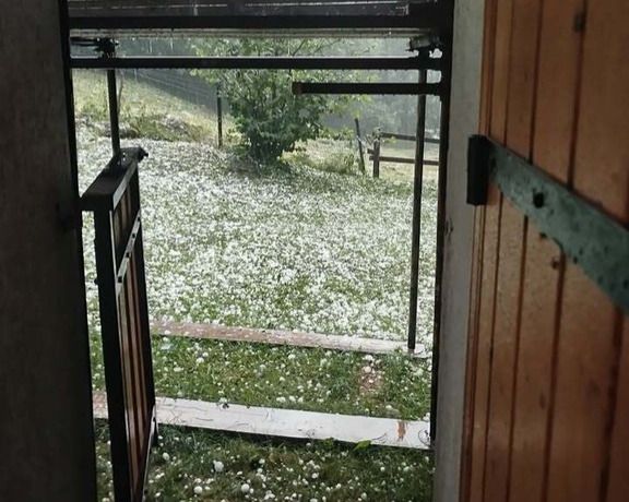 La grandinata di ieri a Crissolo La grandinata di ieri a Crissolo
