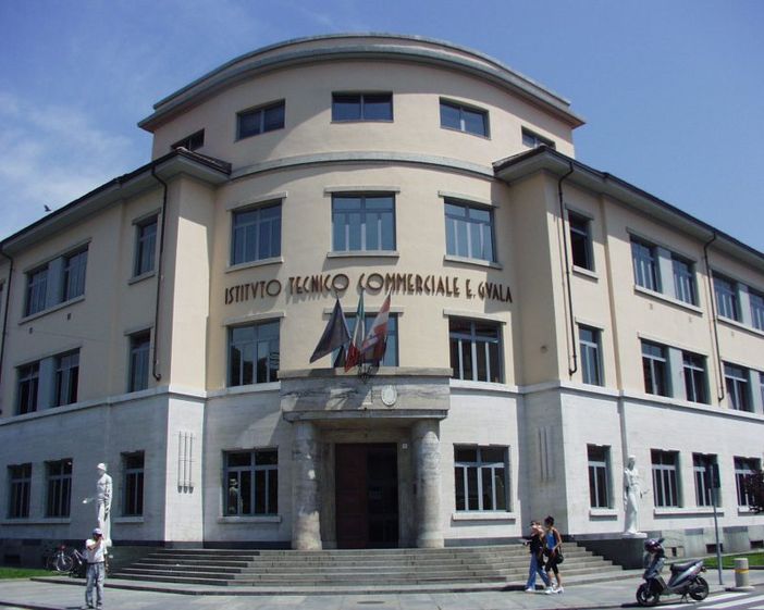 L'attuale sede del Guala di Bra. In futuro tornerà a ospitare la scuola media Piumati L'attuale sede del Guala di Bra. In futuro tornerà a ospitare la scuola media Piumati