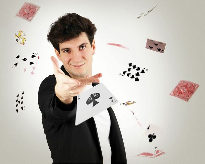 Con il campione europeo Francesco Fontanelli è in arrivo a Cuneo la “Scuola di Magia... in allegria!”