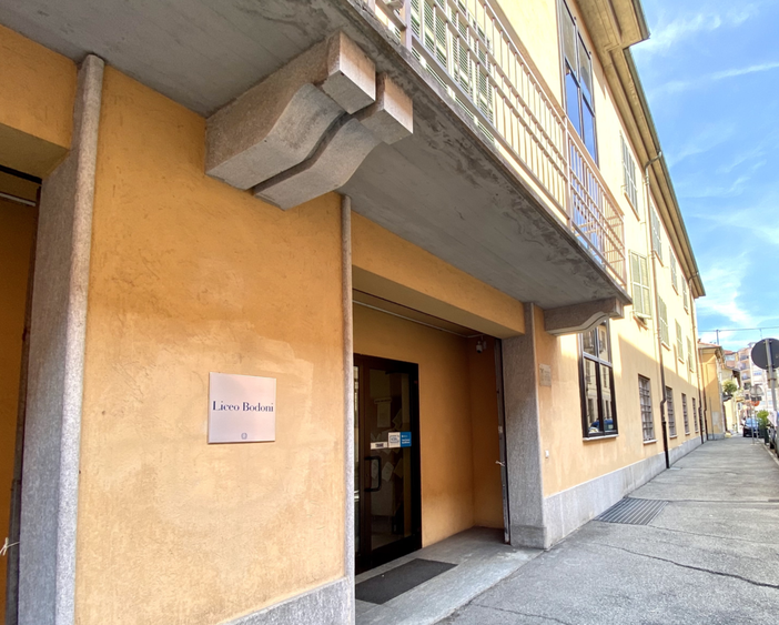 Saluzzo, una targa al liceo "Bodoni", dove 103 anni fa nacque Carlo Alberto dalla Chiesa