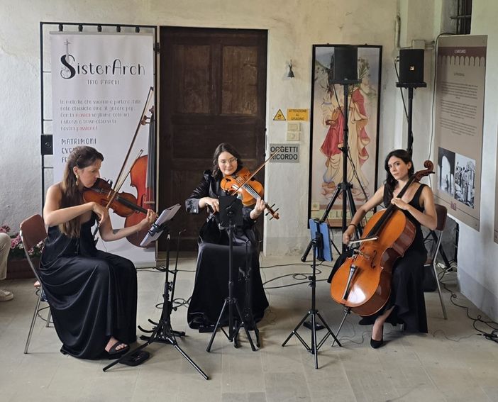 Il trio "Sister Arch" incanta il pubblico al Santuario di Santa Lucia a Villanova Mondovì