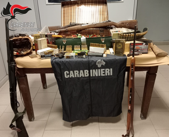 Trenta tra fucili, carabine e pistole ritirate nel Braidese dai Carabinieri Forestali Trenta tra fucili, carabine e pistole ritirate nel Braidese dai Carabinieri Forestali