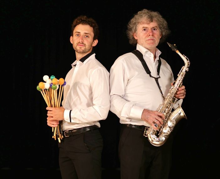 “Mixed Music” al Teatro sociale di Alba, con Davide e Enea Tonetti “Mixed Music” al Teatro sociale di Alba, con Davide e Enea Tonetti