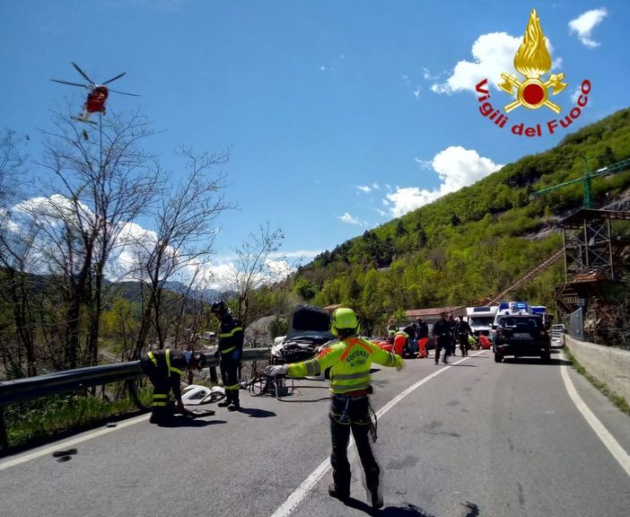 I soccorsi sul luogo dell'incidente