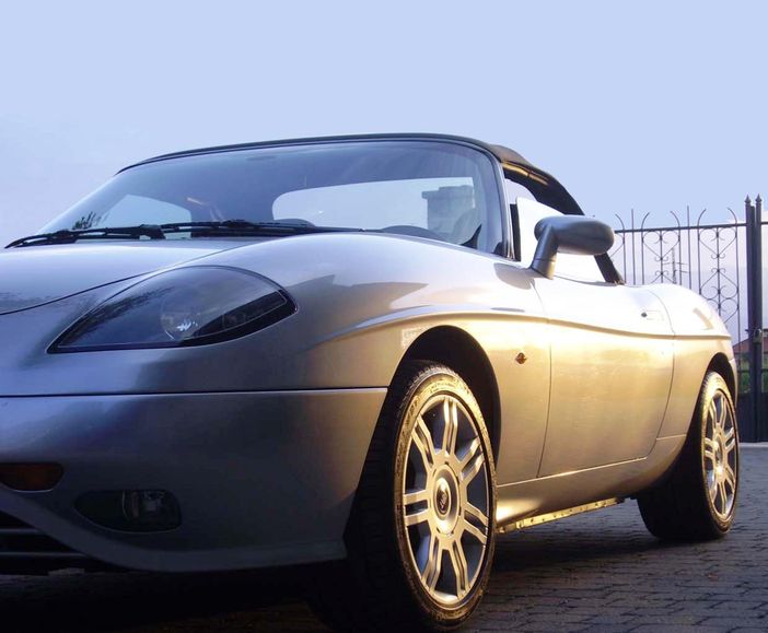 Le Fiat Barchetta sfileranno tra le valli Maira, Gesso e Stura alla "Ruota d'oro storica"