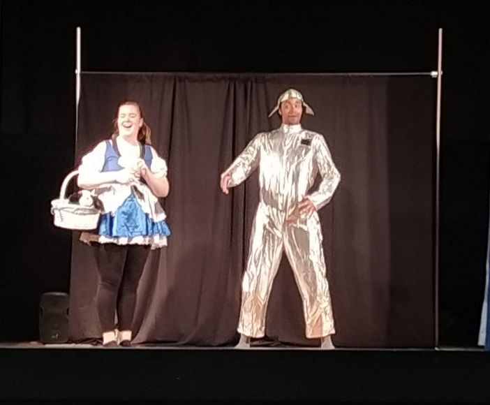 L'inglese a teatro: L’associazione 'Bell Beyond' all'Iris Dronero per i bambini delle scuole