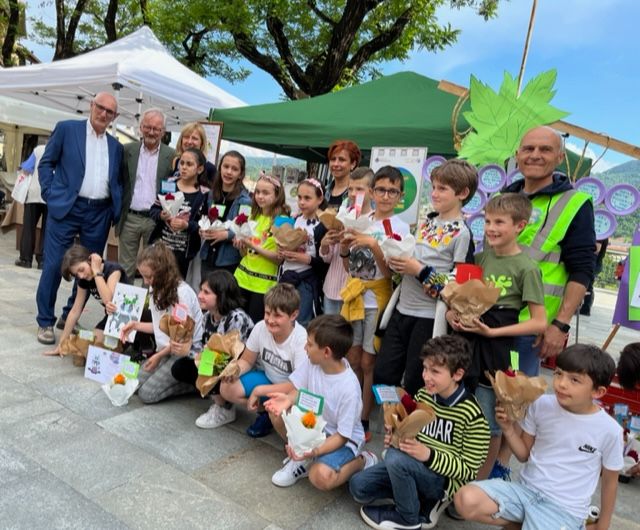 Alcuni momenti dell'Asta del vino di Dronero Alcuni momenti dell'Asta del vino di Dronero