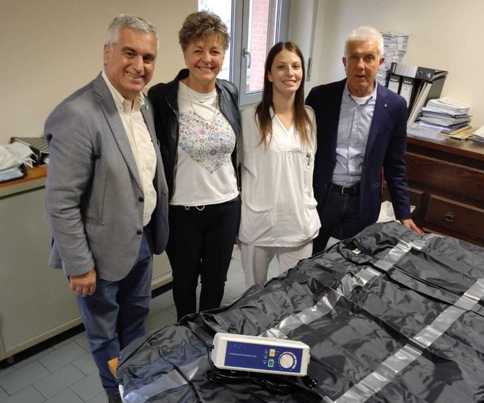 Villafalletto: alla “Luigi Gonzaga” donati tre materassi antidecubito