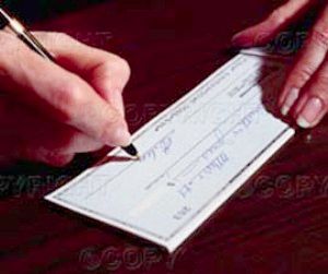 Per un assegno di 1.500 euro protestato, azienda con fatturato di 2 milioni chiude i battenti e manda a casa 27 operai: succede nella laboriosa Granda