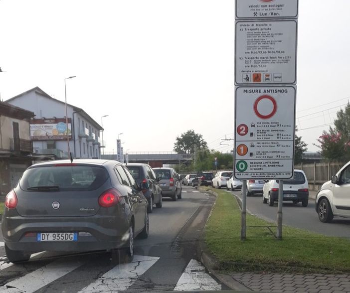 Smog: semaforo arancione anche ad Alba fino al 20 dicembre