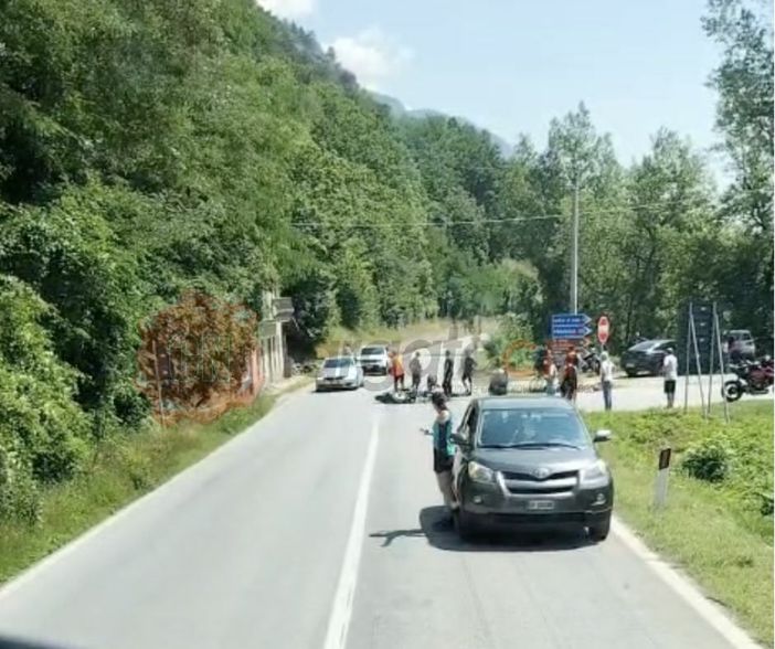 Auto contro moto al bivio per Sant'Anna sulla Statale 21: deceduto il centauro Auto contro moto al bivio per Sant'Anna sulla Statale 21: deceduto il centauro