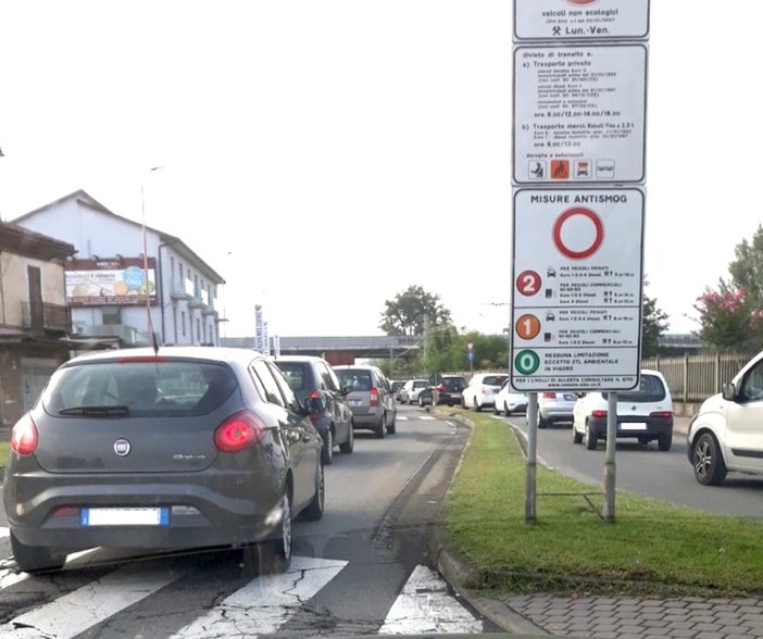 Ad Alba il semaforo antismog torna arancione il 23 e 24 dicembre Ad Alba il semaforo antismog torna arancione il 23 e 24 dicembre