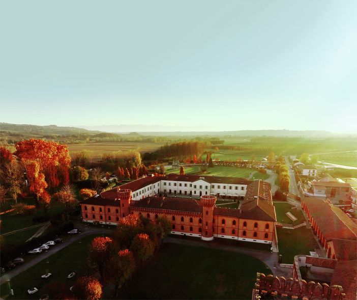 L'Università di Scienze Gastronomiche di Pollenzo L'Università di Scienze Gastronomiche di Pollenzo