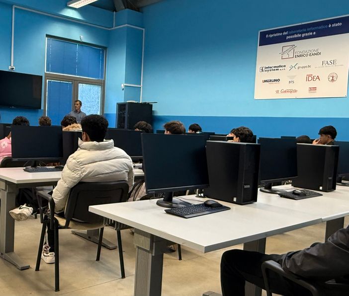 Il Comandante dei Carabinieri di Ceva incontra gli studenti del CFP Cemon Rebaudengo Il Comandante dei Carabinieri di Ceva incontra gli studenti del CFP Cemon Rebaudengo