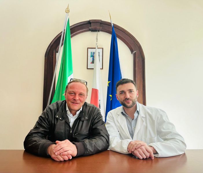 Il sindaco Emiliano Negro e il dottor Giuseppe Fallica