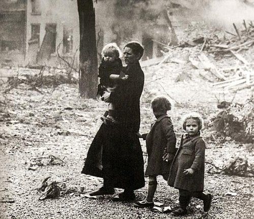 Vorrei che il tempo restituisse dignità e serenità a tutte le vittime della guerra Vorrei che il tempo restituisse dignità e serenità a tutte le vittime della guerra