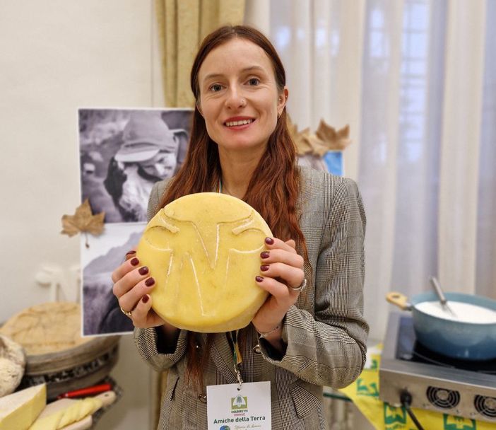 Alla cuneese Roberta Colombero il premio per la valorizzazione dell’alpeggio e della vita d’alta quota Alla cuneese Roberta Colombero il premio per la valorizzazione dell’alpeggio e della vita d’alta quota