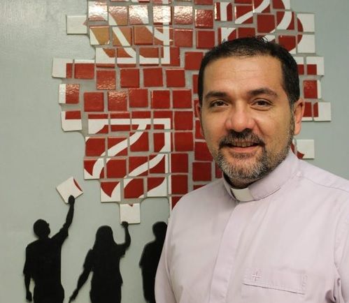 Ad Alba la prima lavanderia per i poveri intitolata a Leone XIV.  Il direttore della Caritas  diocesana Don Mario Merotta: “È il cuore della nostra missione”