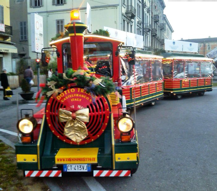 Mondovì scopre il fascino del trenino di Natale: oggi le ultime corse (gratis)