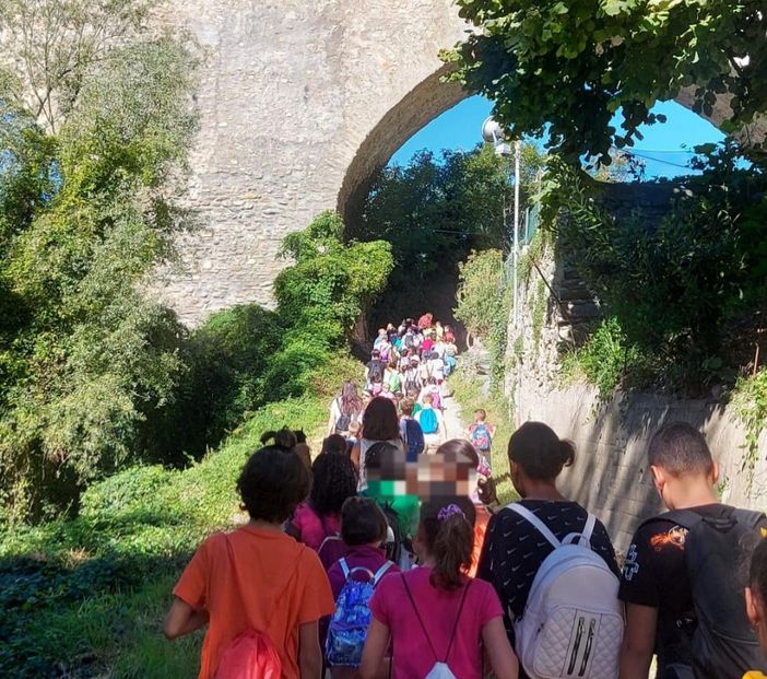 Una speciale caccia al tesoro a Dronero per la primaria di piazza Marconi