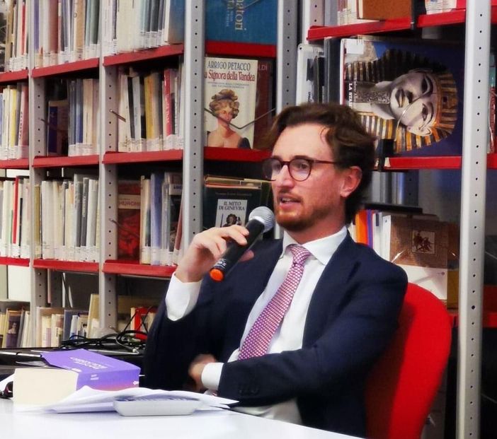 Andrea Giraudo musicista cuneese in esibizione all'"Aquiletta" di Brescia