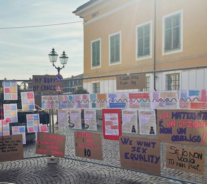 Genola: un “minuto di rumore” e film in occasione della Giornata internazionale contro la violenza delle donne
