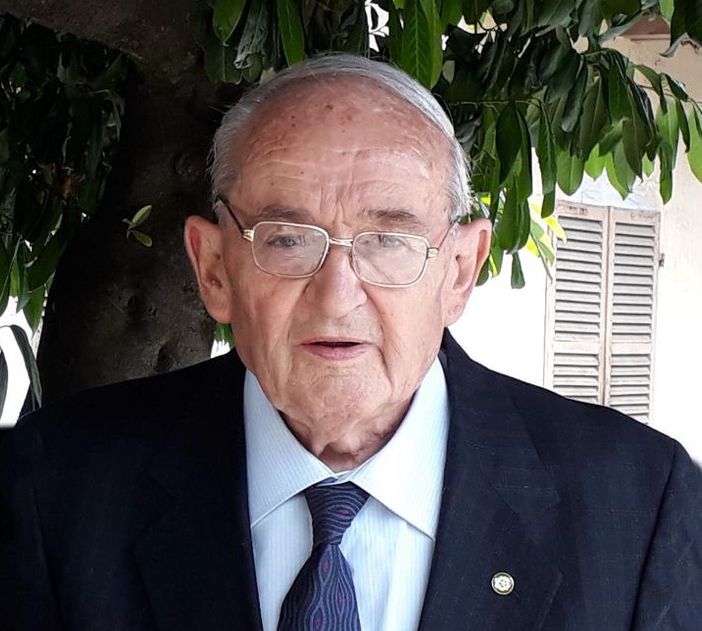 Mario Aprà, artigiano molto conosciuto a Verzuolo e nel Saluzzese. Aveva 94 anni.